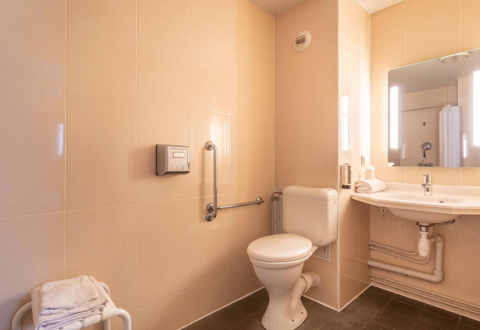 B&B Hotel Toulon La Seyne Sur Mer Ngoại thất bức ảnh